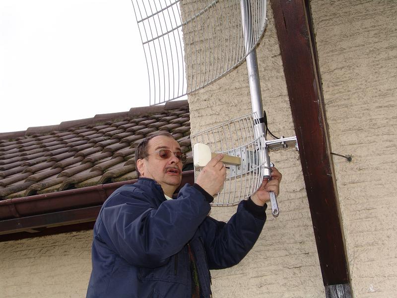 ...on fait un essai avec une autre antenne.
