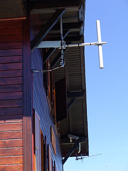 Les antennes en façade.
