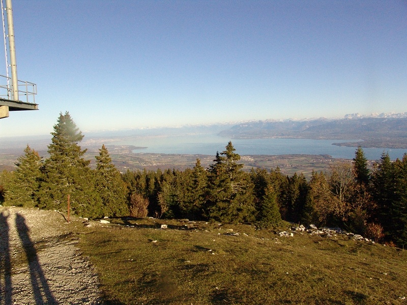 On voit parfaitement tout le Léman
