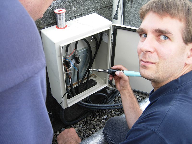 Pt-Lancy 23.07.2011
Modification du câblage
dans l'armoire des éclateurs...
