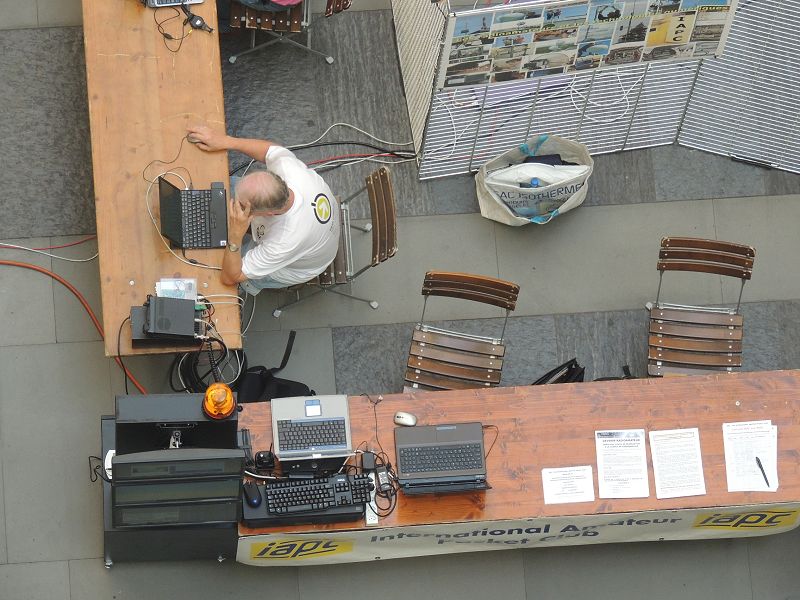 09.07.2012
Notre stand, avec F5DN,
vu du 6e étage du patio
