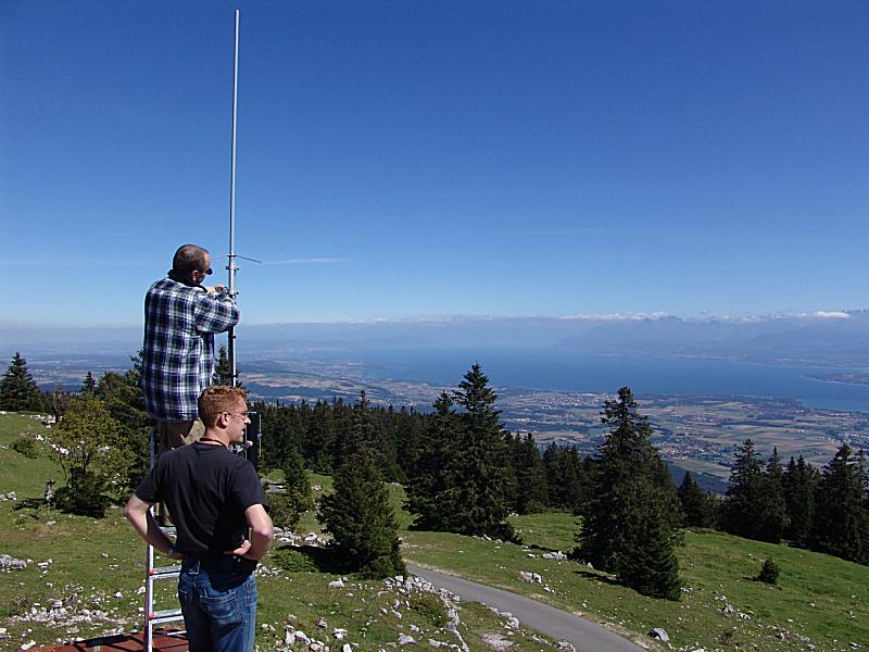 Admirez la vue sur le lac Léman.
